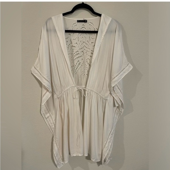 Women Large Swimsuit Coverup White - Picture 3 of 9